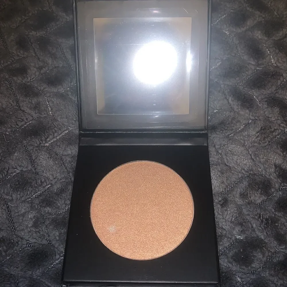 Araceli Tequila Highlighter